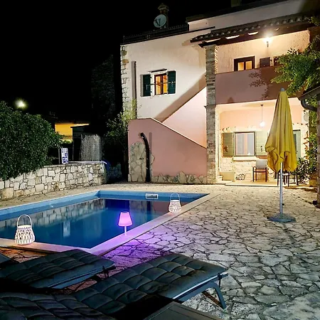 Lorenzo Holiday home Tar-Vabriga